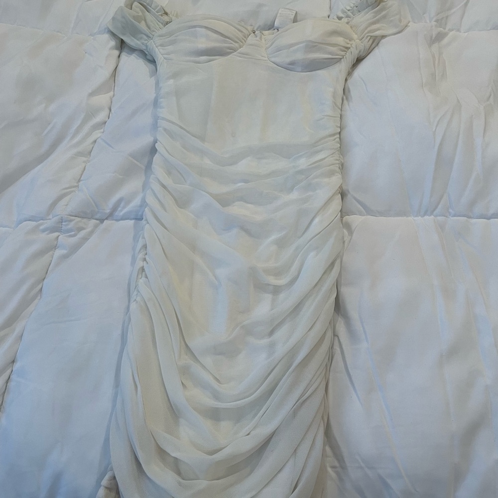 Windsor white knee length dress worn once